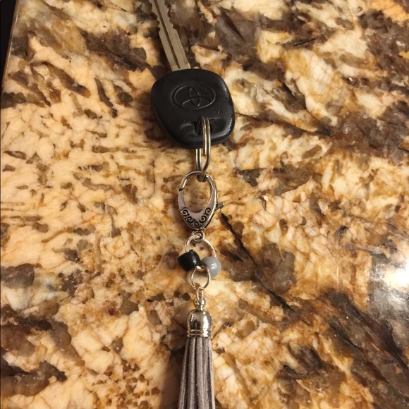 ~*Purse /Bag 🔵CharmTassel, Keychain or Necklace🔵 - Picture 2 of 8